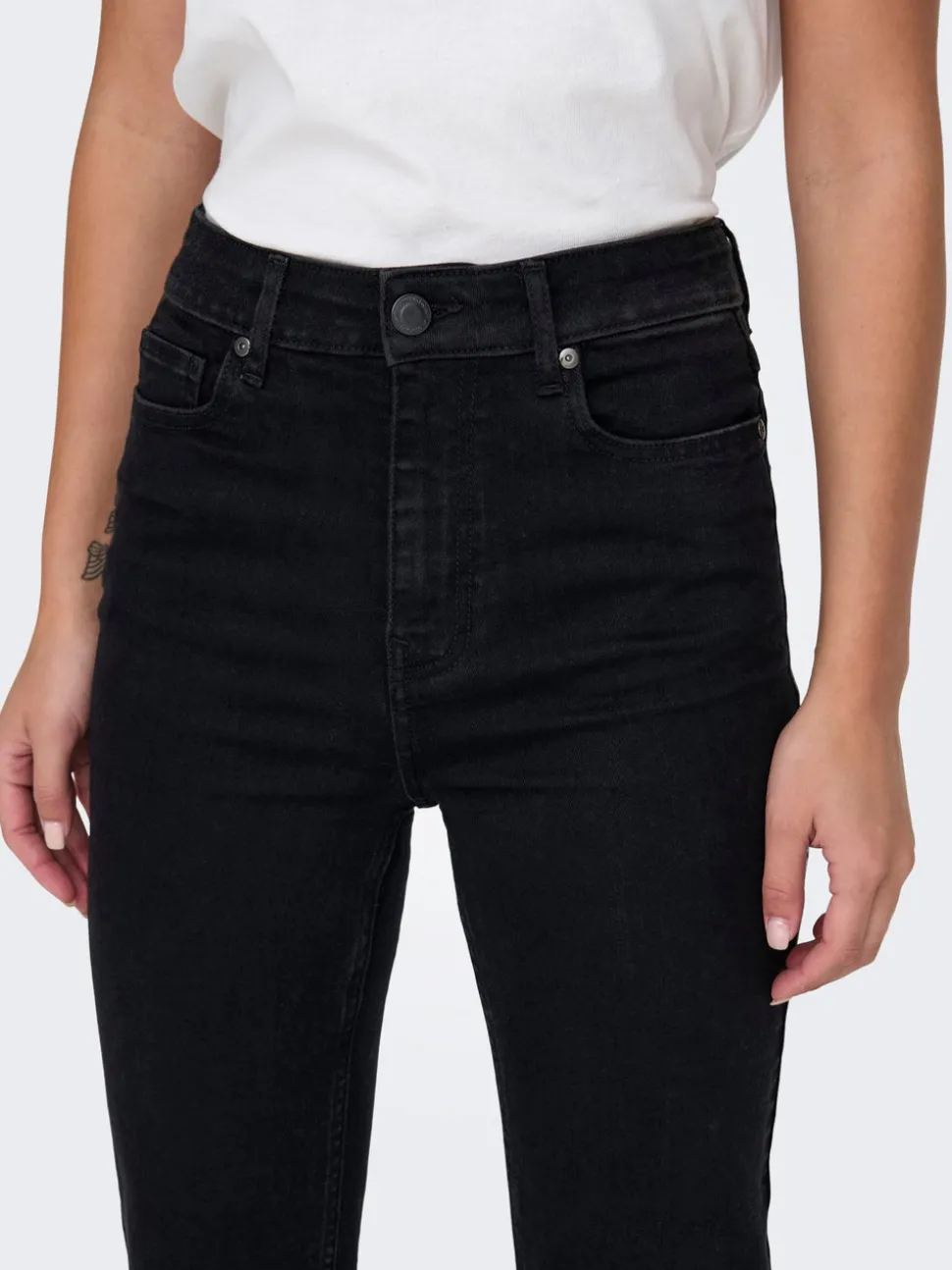 ONLLUNA Hög midja Utsvängd passform Jeans
