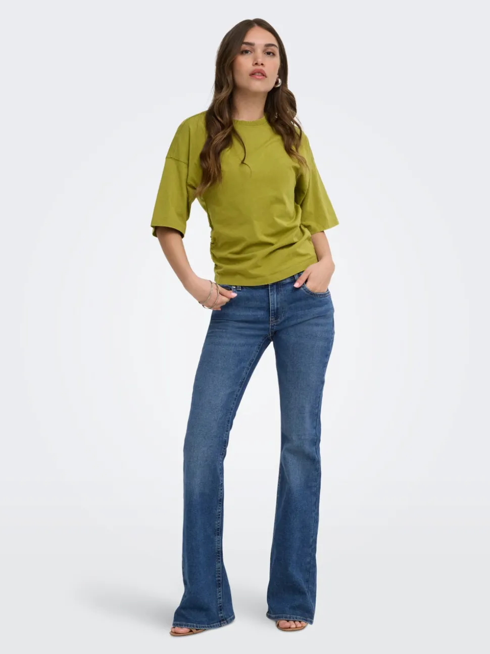 ONLPHOEBE Låg midja Utsvängd passform Jeans