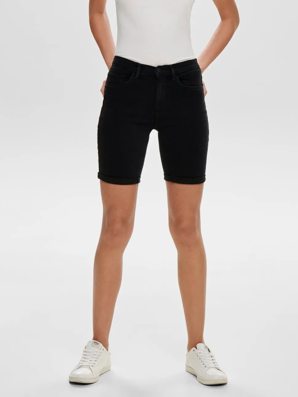 ONLRAIN Medelhög midja Bodycon Fit Denimshorts