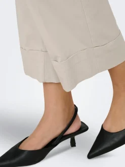 ONLROSALIE Cropped Fit Chinos