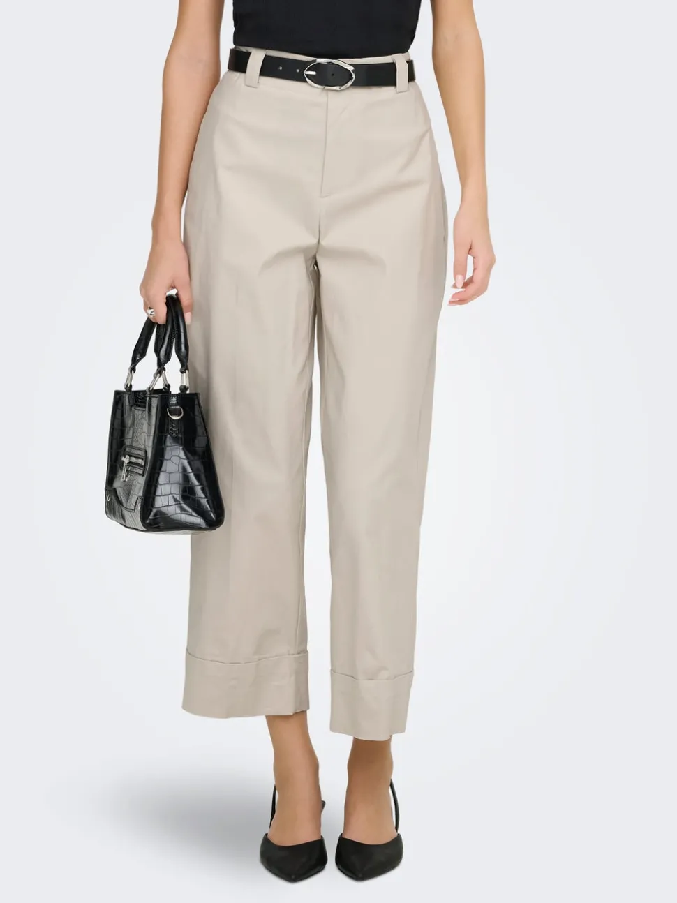 ONLROSALIE Cropped Fit Chinos