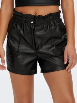 ONLSTEPHANIE Normal passform Shorts i läderimitation