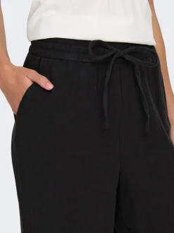 ONLTHYRA Comfort fit Byxor med vida ben