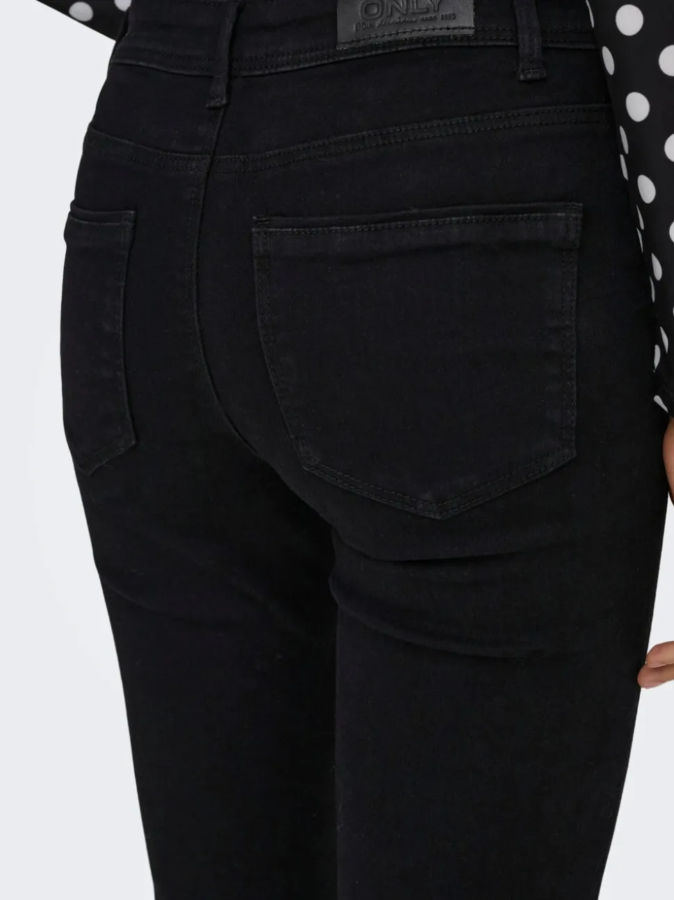 ONLWOW Medelhög midja Utsvängd passform Jeans