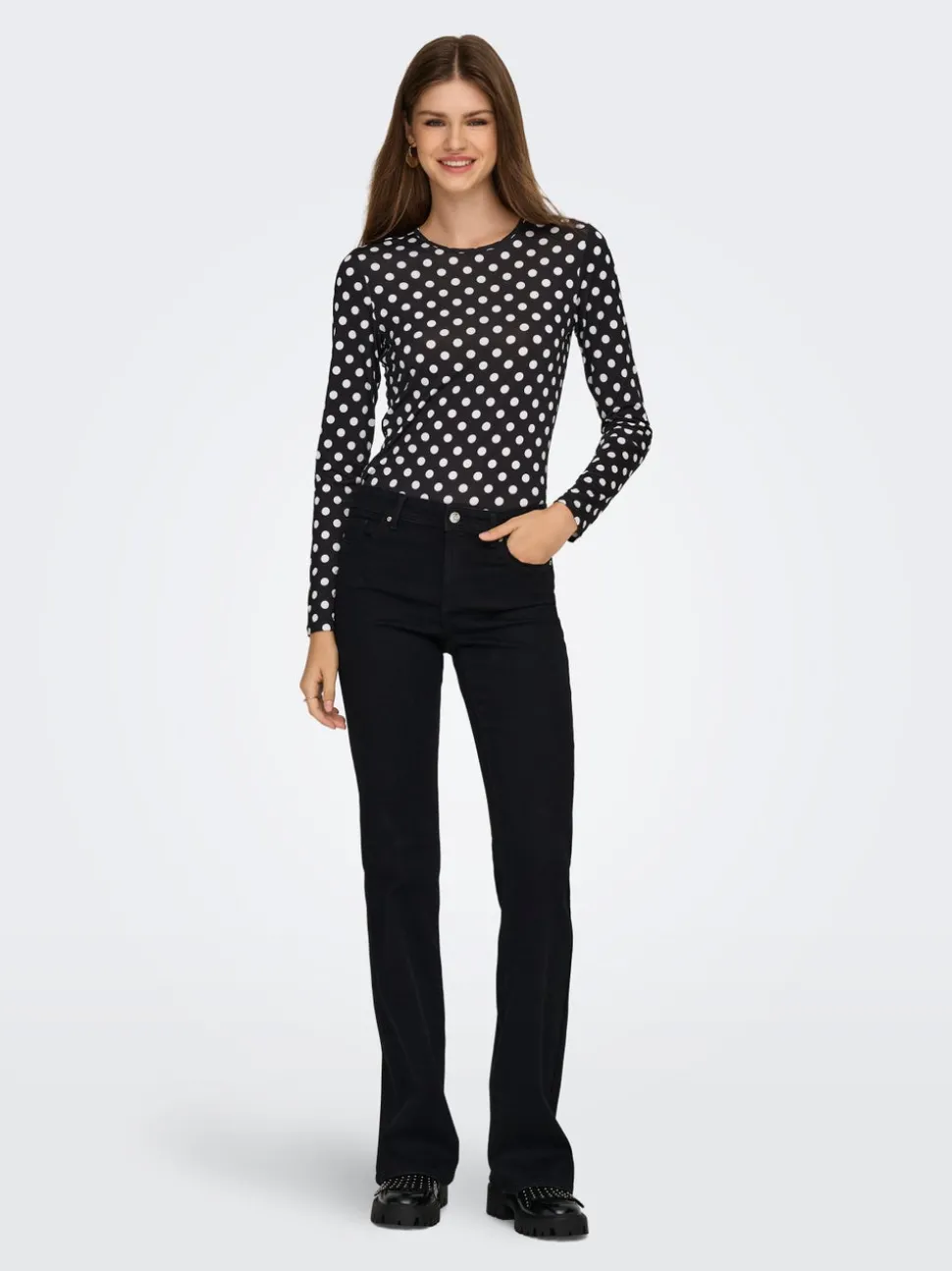 ONLWOW Medelhög midja Utsvängd passform Jeans