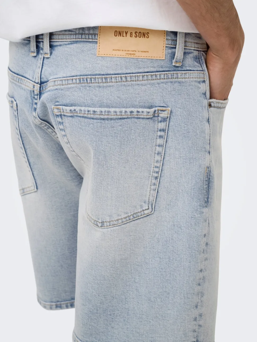ONSEDGE Medelhög midja Rak passform Shorts