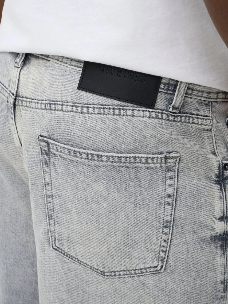 ONSFADE Medelhög midja Lös passform Shorts