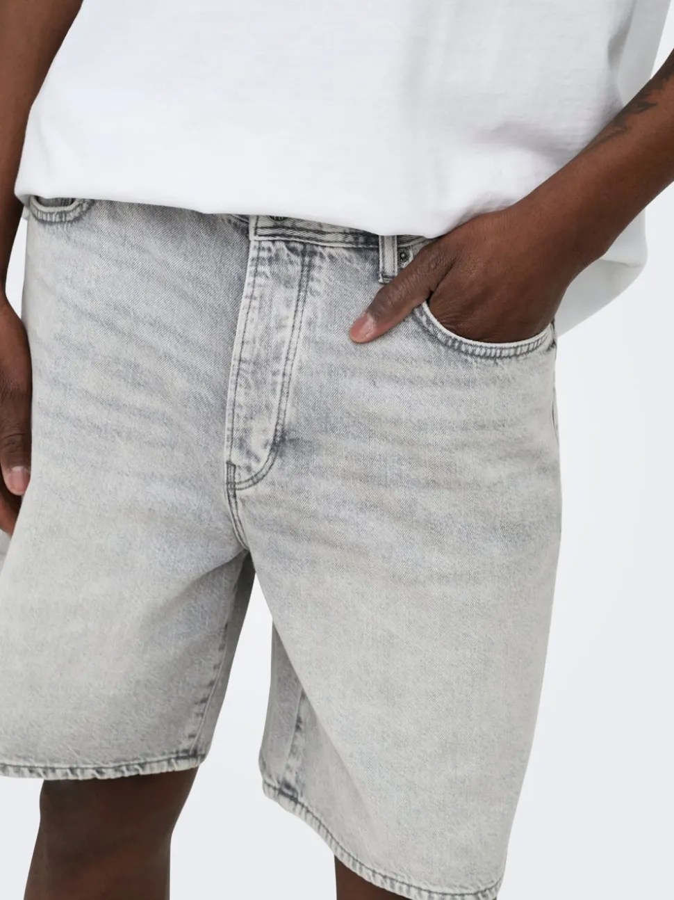 ONSFADE Medelhög midja Lös passform Shorts