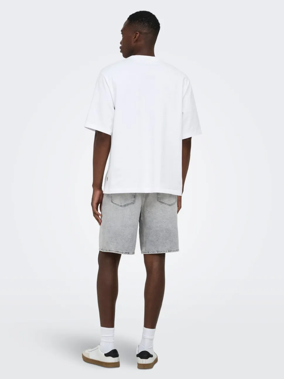 ONSFADE Medelhög midja Lös passform Shorts