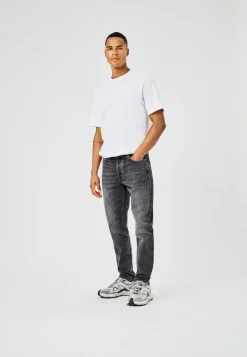 ONSYOKE Medelhög midja Avsmalnande passform Jeans