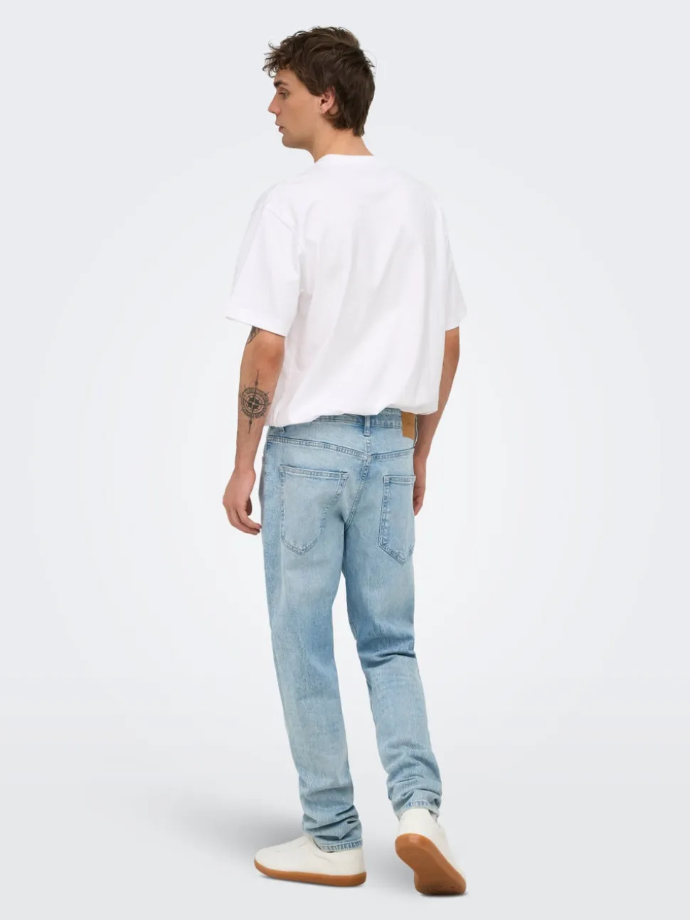 ONSYOKE Medelhög midja Avsmalnande passform Stretch Jeans