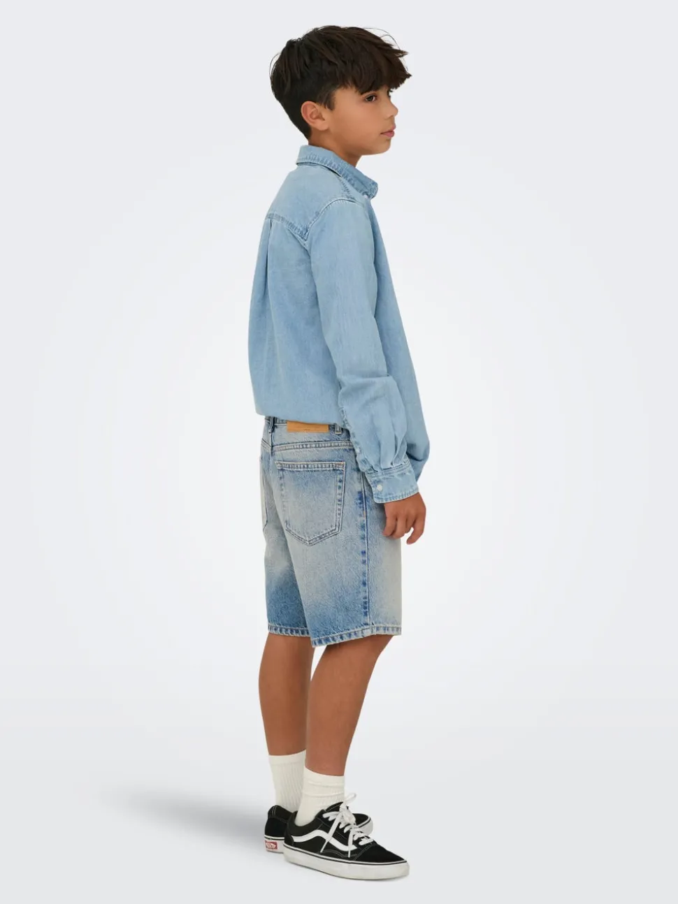 OSJEDGE Medelhög midja Rak passform Shorts