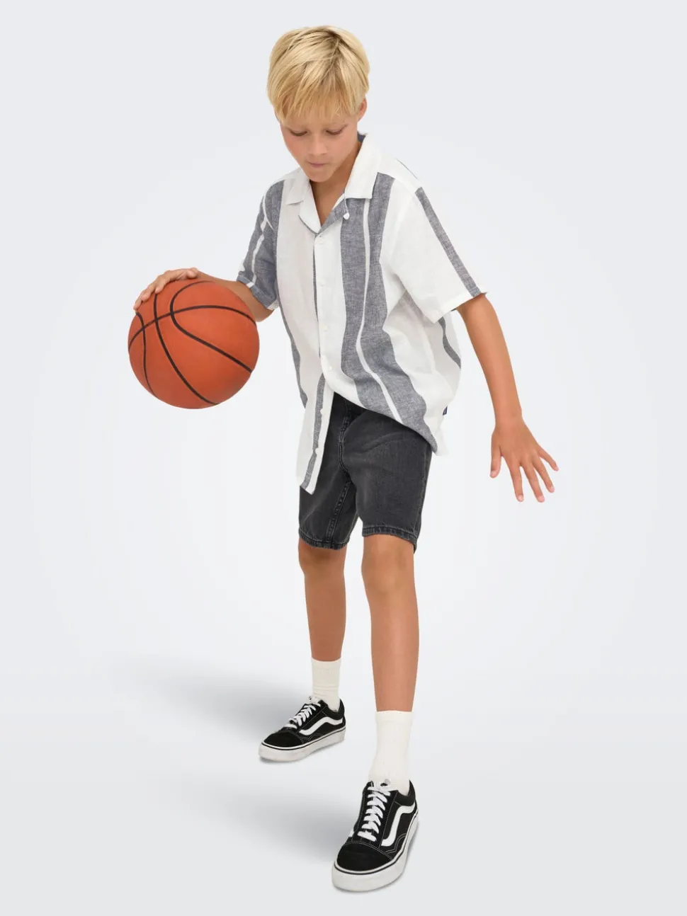 OSJEDGE Medelhög midja Rak passform Shorts