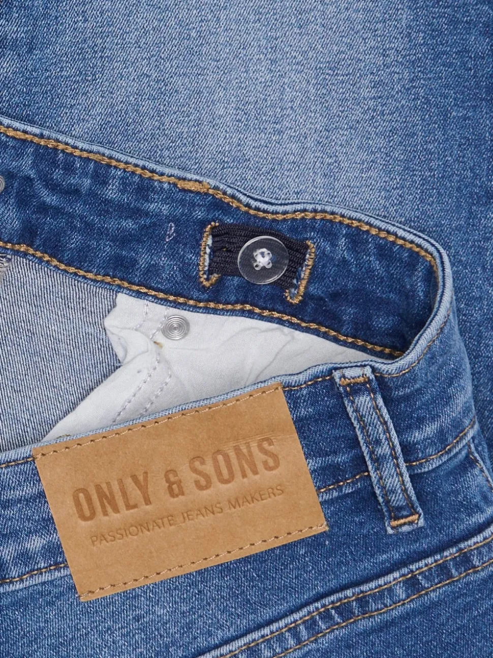 OSJYOKE Medelhög midja Avsmalnande passform Jeans